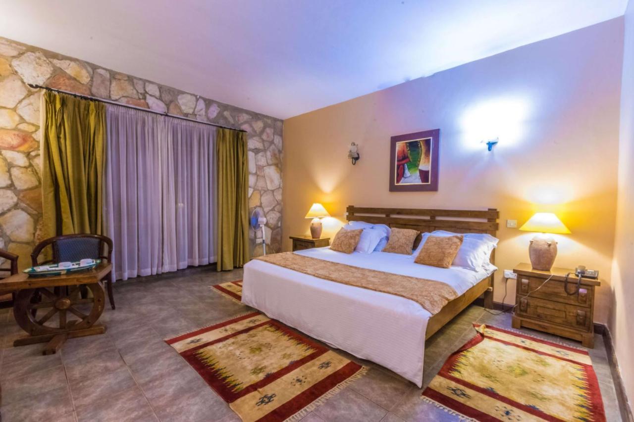Mountains Of The Moon Hotel Fort Portal المظهر الخارجي الصورة