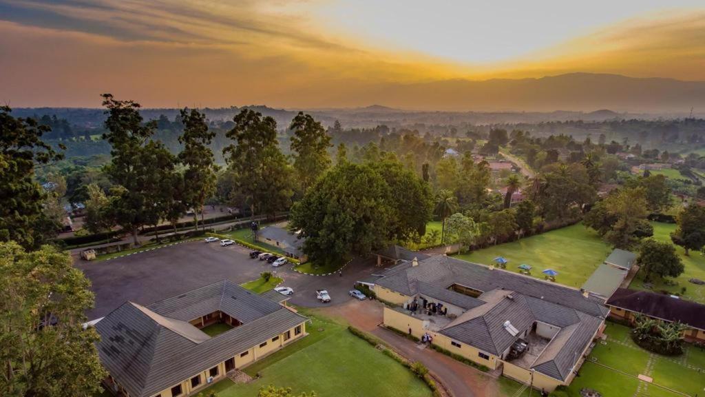 Mountains Of The Moon Hotel Fort Portal المظهر الخارجي الصورة
