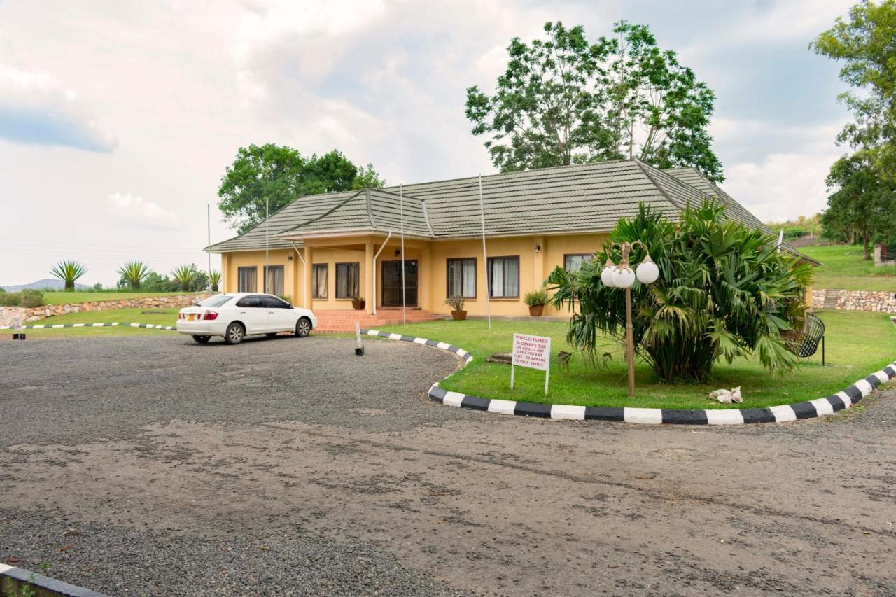 Mountains Of The Moon Hotel Fort Portal المظهر الخارجي الصورة